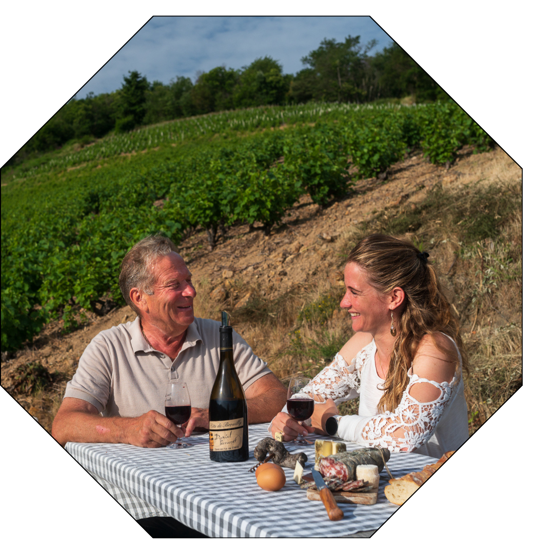 Sarah et son père dans les vignes